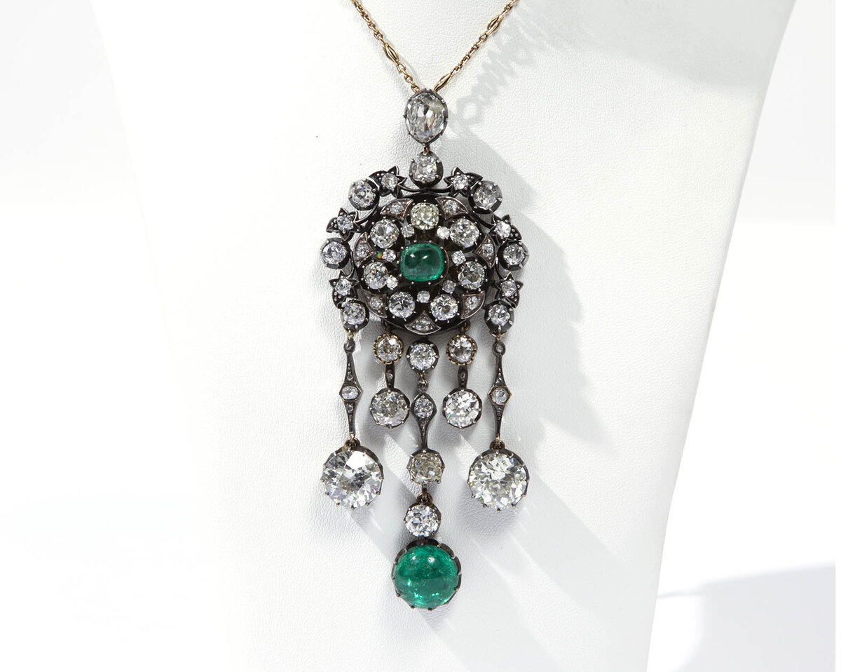 Подвеска с изумрудами. Россия, XIX век