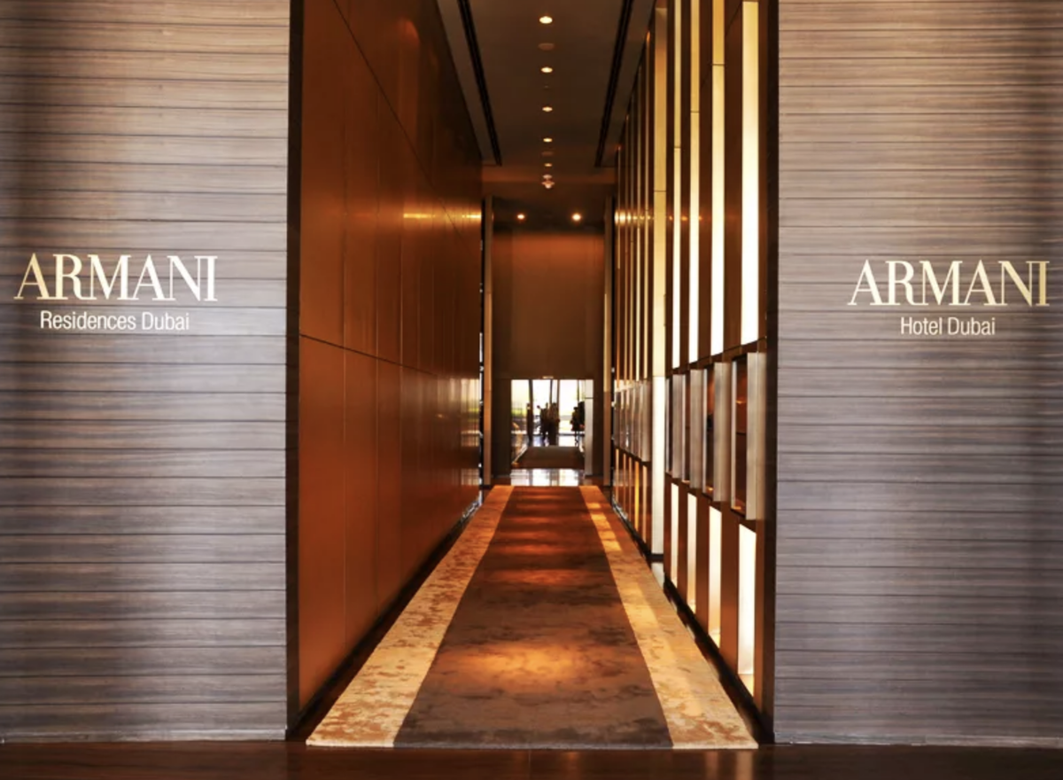 Armani dubai. Отель в Бурдж Халифа Дубай Армани. Отель Армани в Бурдж Халифа. Armani Hotel Дубай. Armani Hotel Dubai 5*.