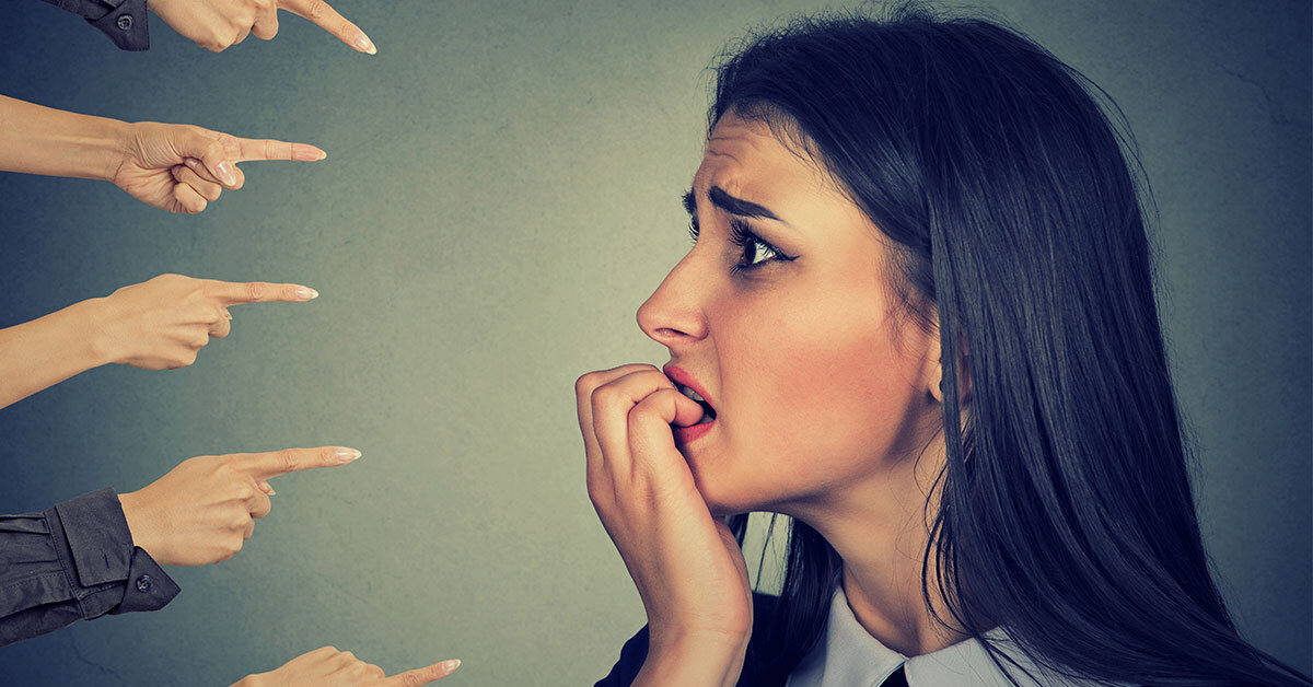 Вина чувство вины. Вина чувство вины. Виноватый человек. Чувство вины. Игра чувство вины.