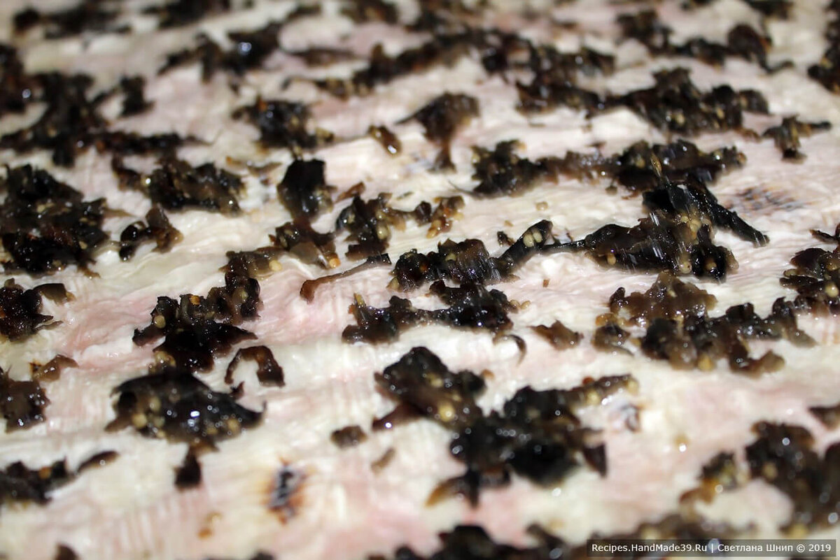 Как приготовить рулетики из лаваша с баклажанами.