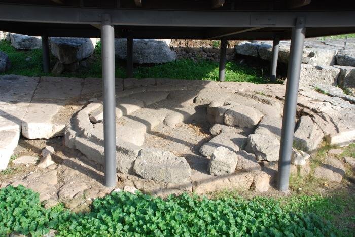                                                                                 Озеро Курция