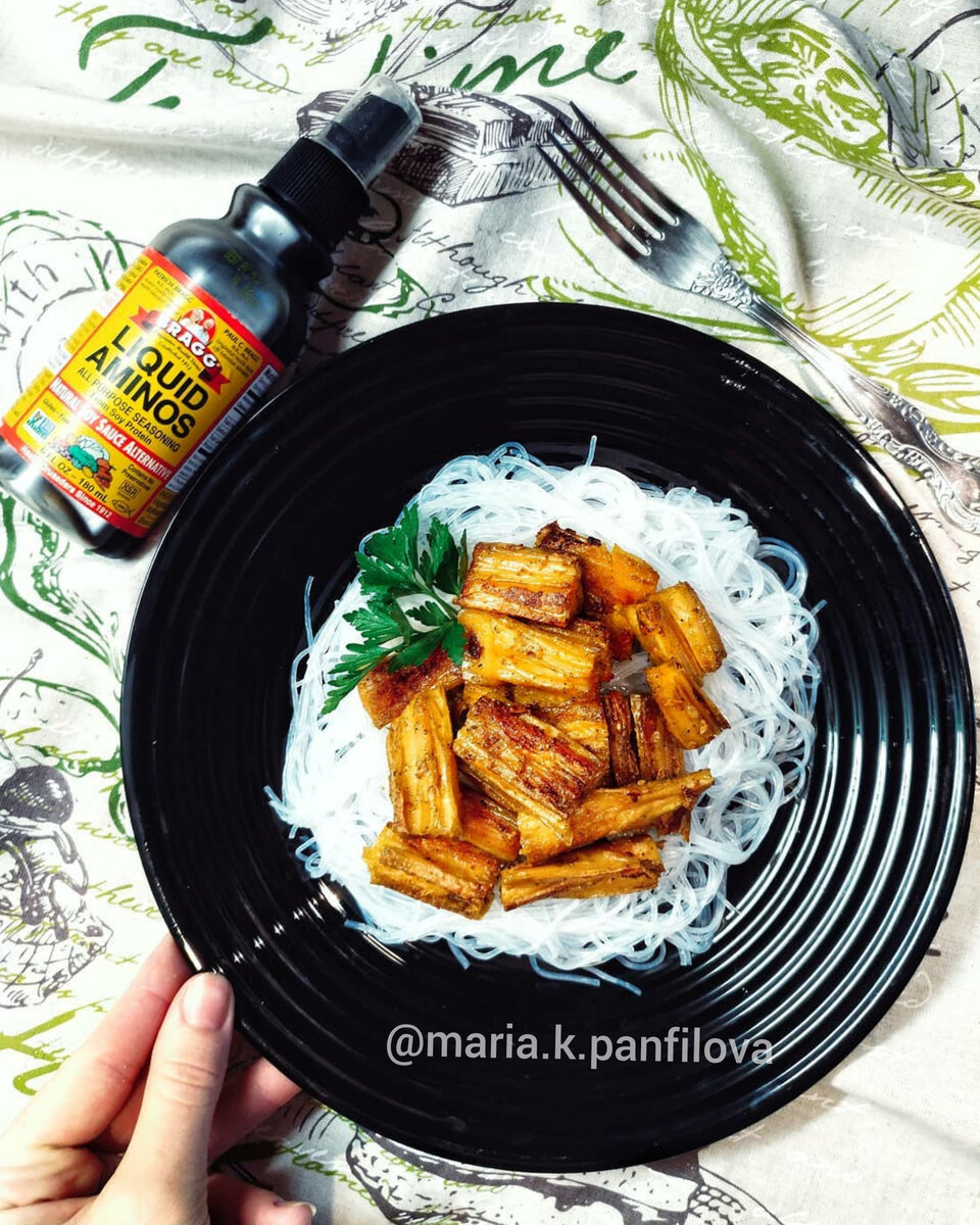 Соевая спаржа жареная, с фунчозой