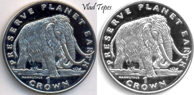 Изображение медно-никелевой монеты острова Мэн номиналом в 1 крону 1994 г. (с неё на нас "взирает" мамонт). Монета из частного собрания автора