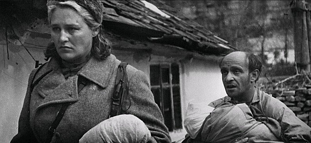 Нонна Мордюкова и Ролан Быков в фильме "Комиссар".