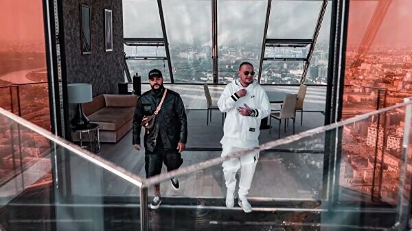 Фрагмент из клипа Тимати и GUF "Москва"