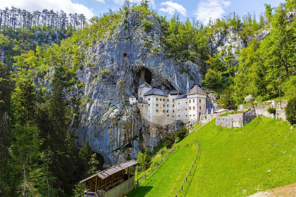 Предъямский замок словения фото