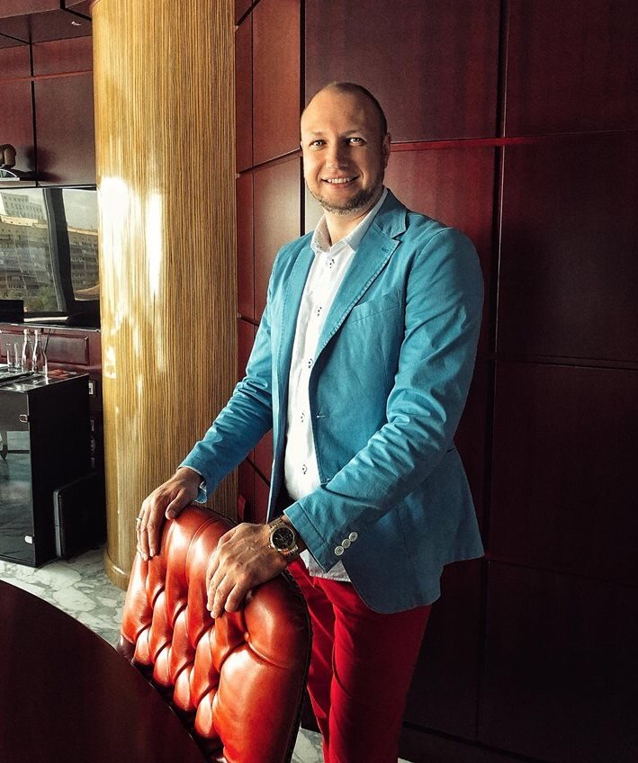 Типа самый красивый таргетолог ))