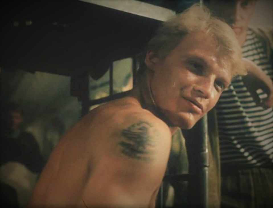 Кадр из фильма "Афганский излом" - сержант Арсёнов (Алексей Серебряков)