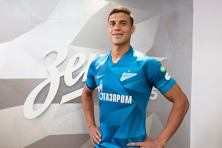Йордан Осорио в футболке петербургского "Зенита"