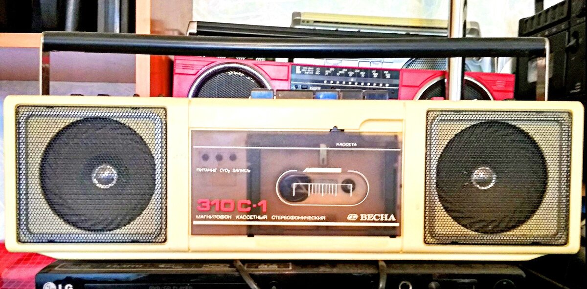 Кассетный магнитофон Весна М310С 1