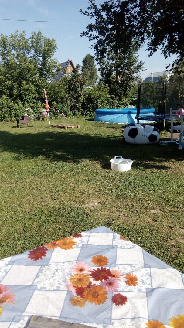 От этого пространства ничего бы не осталось - все занял бы дом...