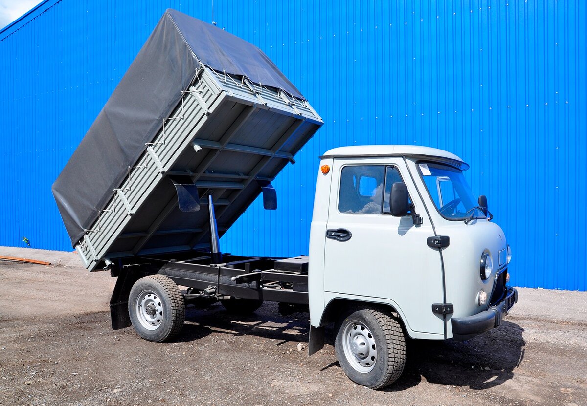 Самосвал УАЗ-330365. Фото пресс-службы УАЗ