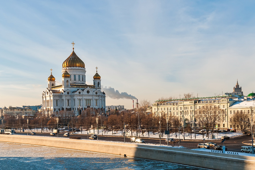 Улицы Москвы опустели: часть жителей осталась жить в столице в режиме самоизоляции, остальные уехали из города в другие регионы. Фото: Lori.ru
