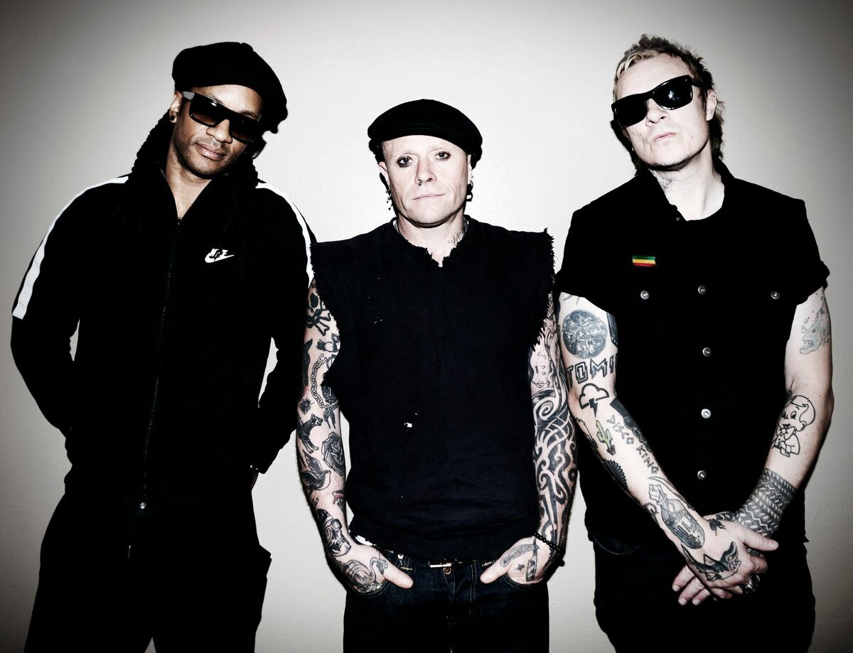 Состав The Prodigy(слева направо): Maxim Reality, Kit Flint, Liam Howlett. 