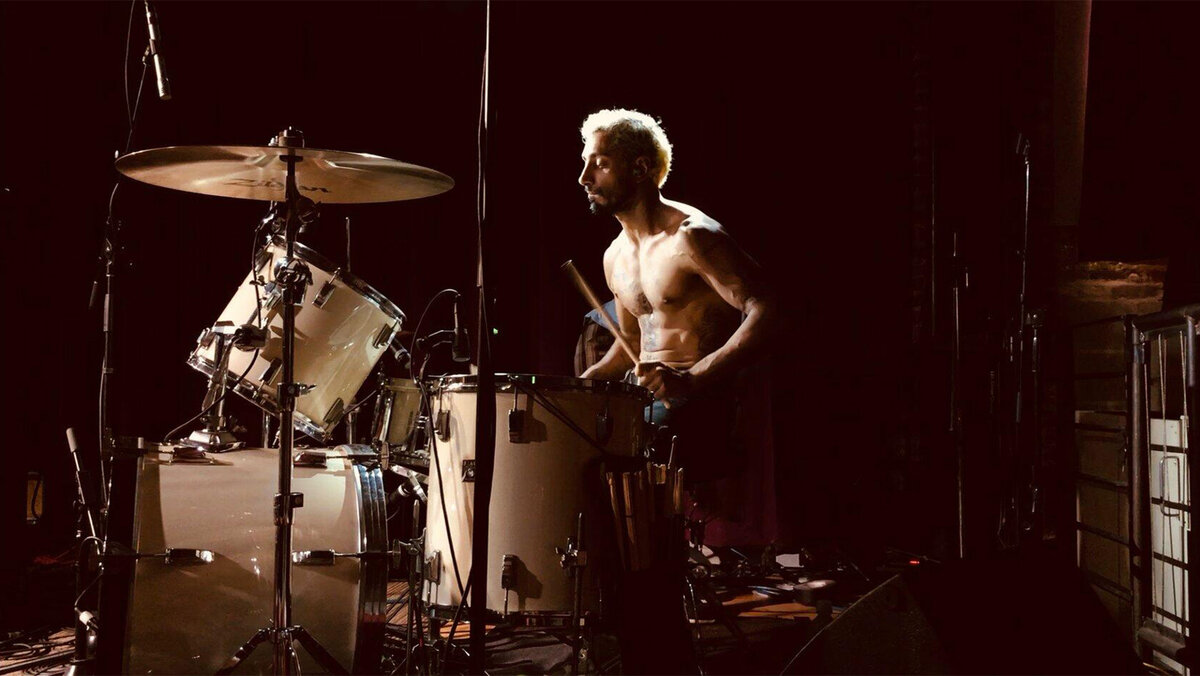 Кадр из фильма "Звук металла"