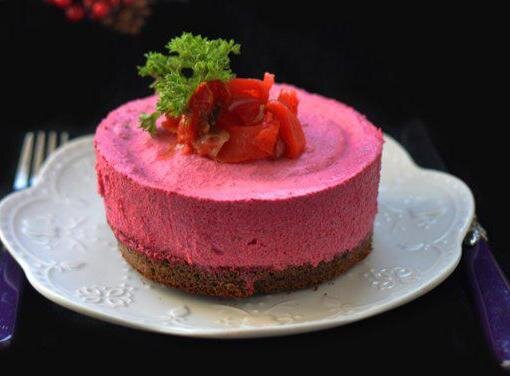 Кто догадается, из чего @urbanistka_vl сотворила это чудо? Герой статьи тут тоже, конечно, есть. 