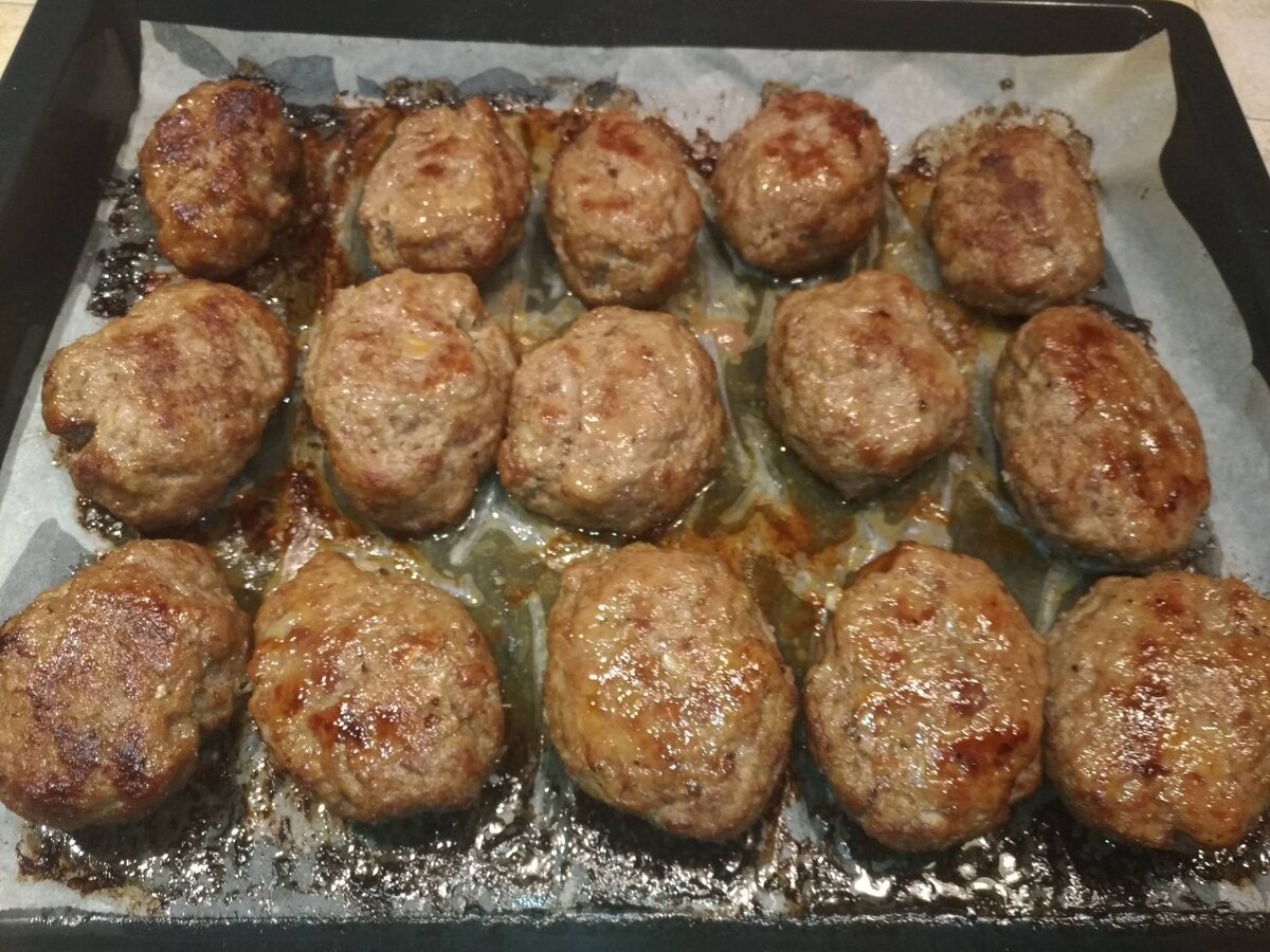 Сочные котлеты в духовке