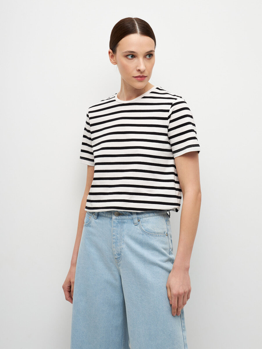 Трикотажная футболка в полоску Sela