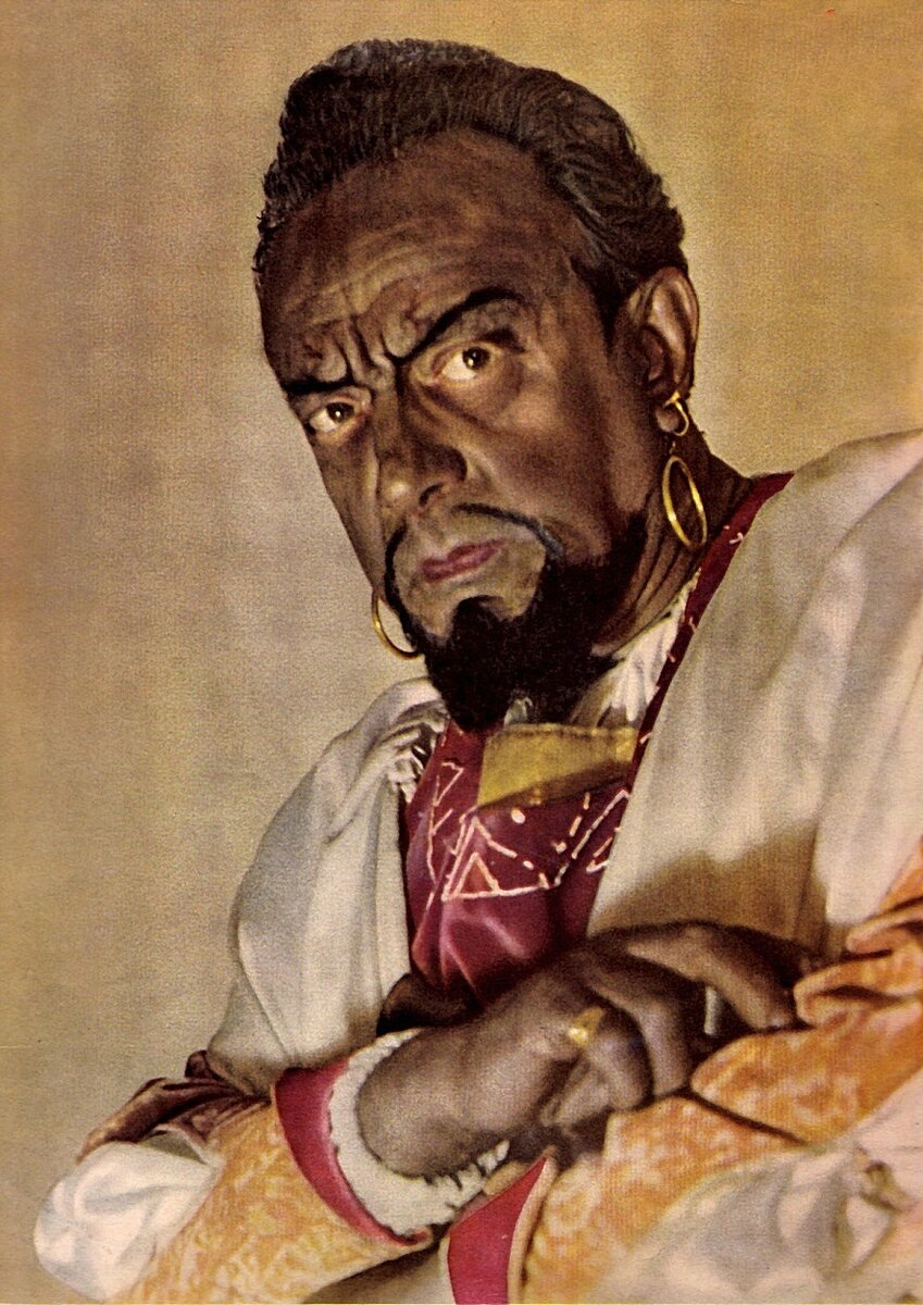 Народный артист Армянской ССР Ваграм Папазян в роли Отелло в драме У. Шекспира.