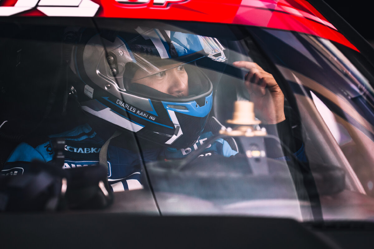 Чарльз НГ за рулём Flanker F в Красноярске.