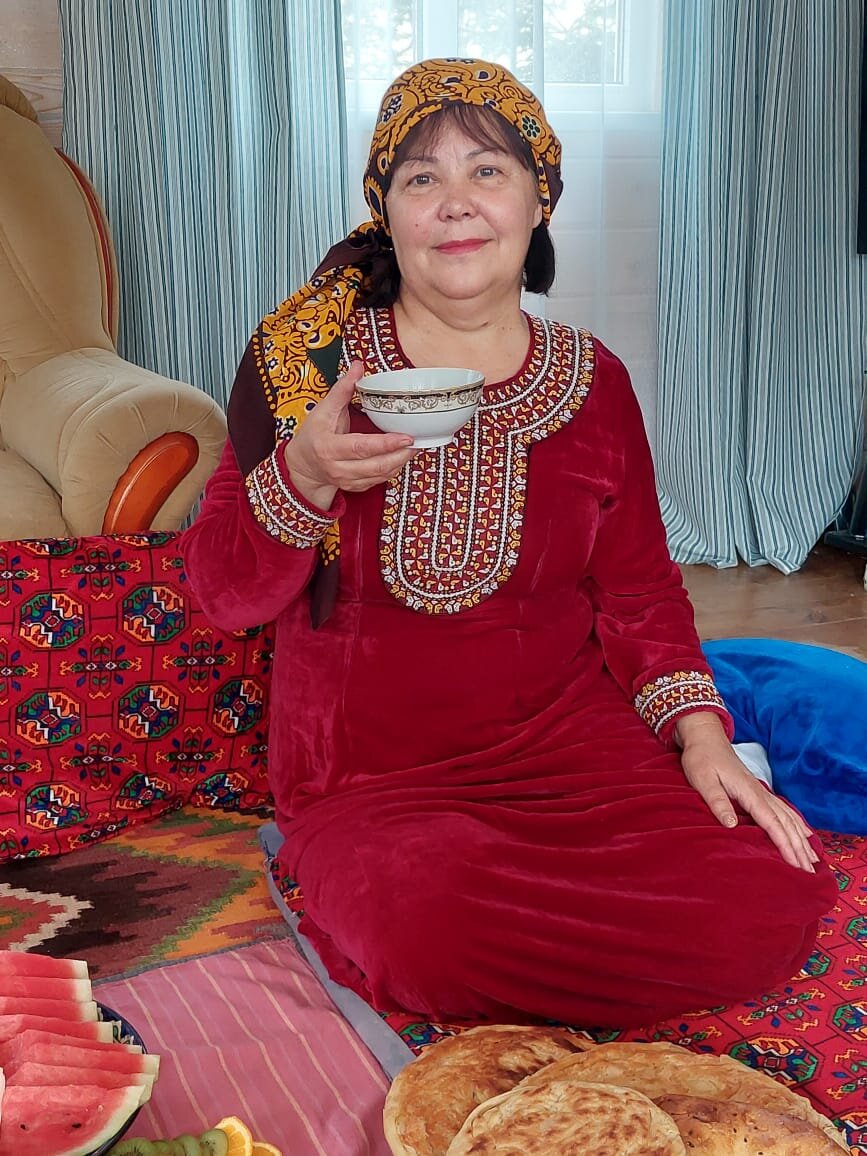 Это я во время чаепития по-туркменски