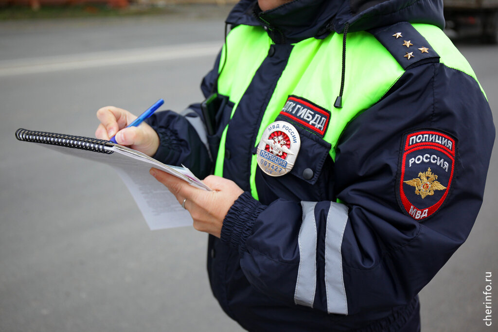    Рейды ГИБДД проходили с 21 по 23 июля во всех районах города. За три дня инспекторы остановили пять водителей в состоянии опьянения, еще двое отказались от медосвидетельствования.