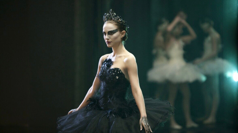 Кадр из фильма «Черный лебедь»