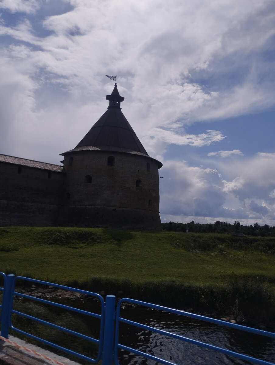 Погода была то дождь, то солнце. Всяко разно! 