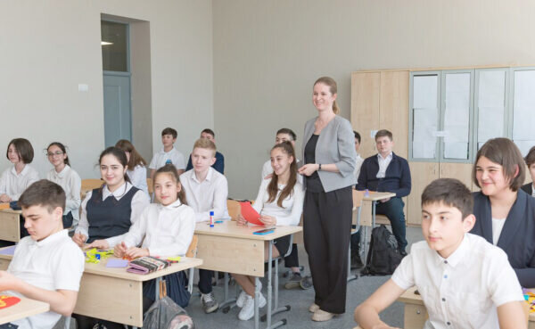    Галина ХАБАЛОНОВА отмечает, что дети не должны бояться творить