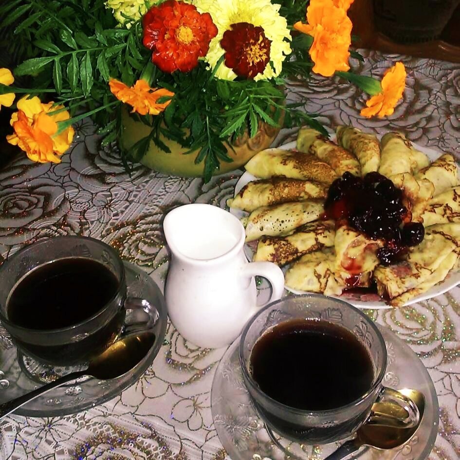 Обожаю блинчики с вареньем 