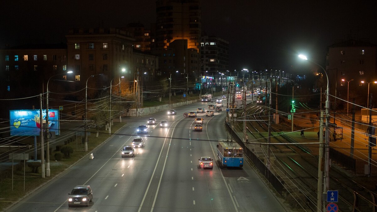     В ряде СМИ и Telegram-каналов появилось сообщение о том, что в Тракторозаводском районе Волгограда местные жители заметили в ночном небе НЛО. Журналисты издания «НовостиВолгограда.ру» вместе со специалистами оперативных служб разбирались в странном явлении.