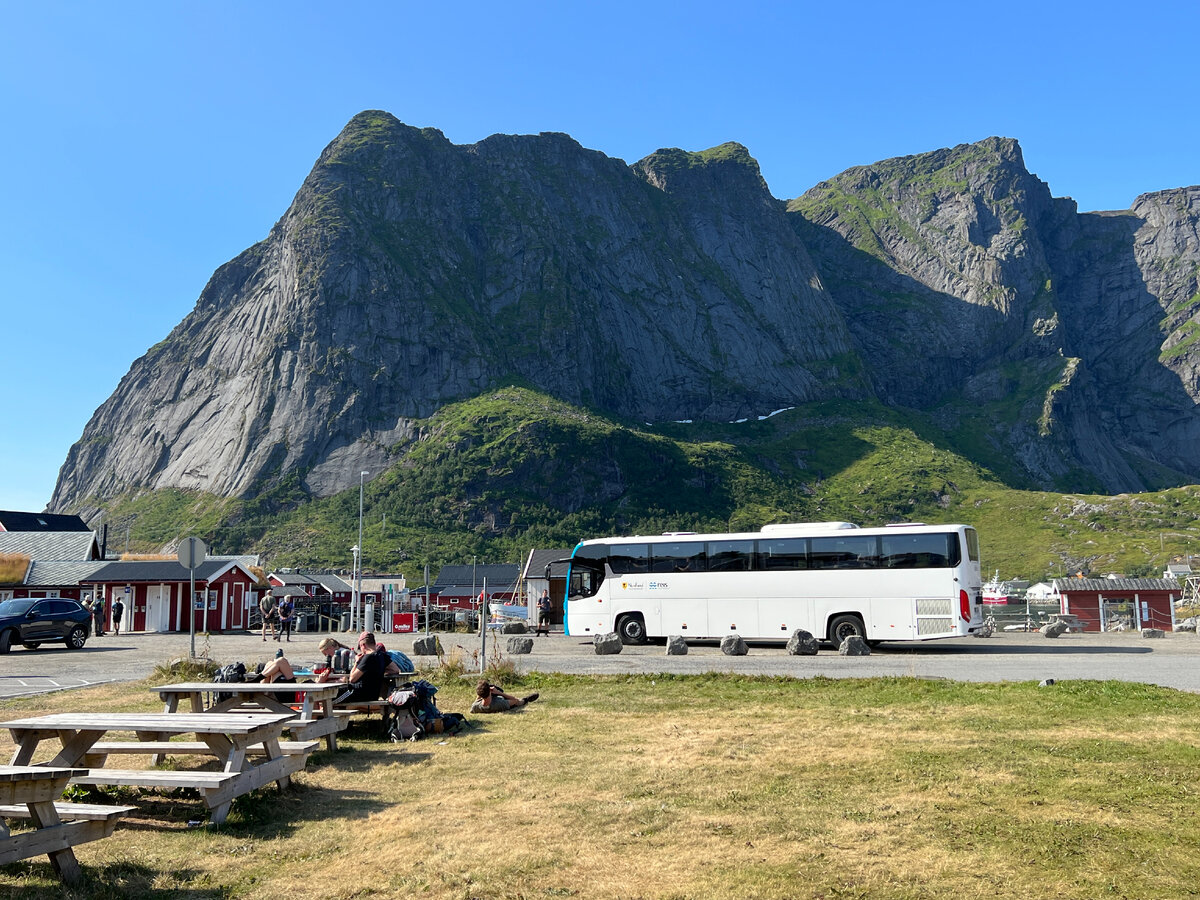 Автовокзал в Рейне. Фото автора