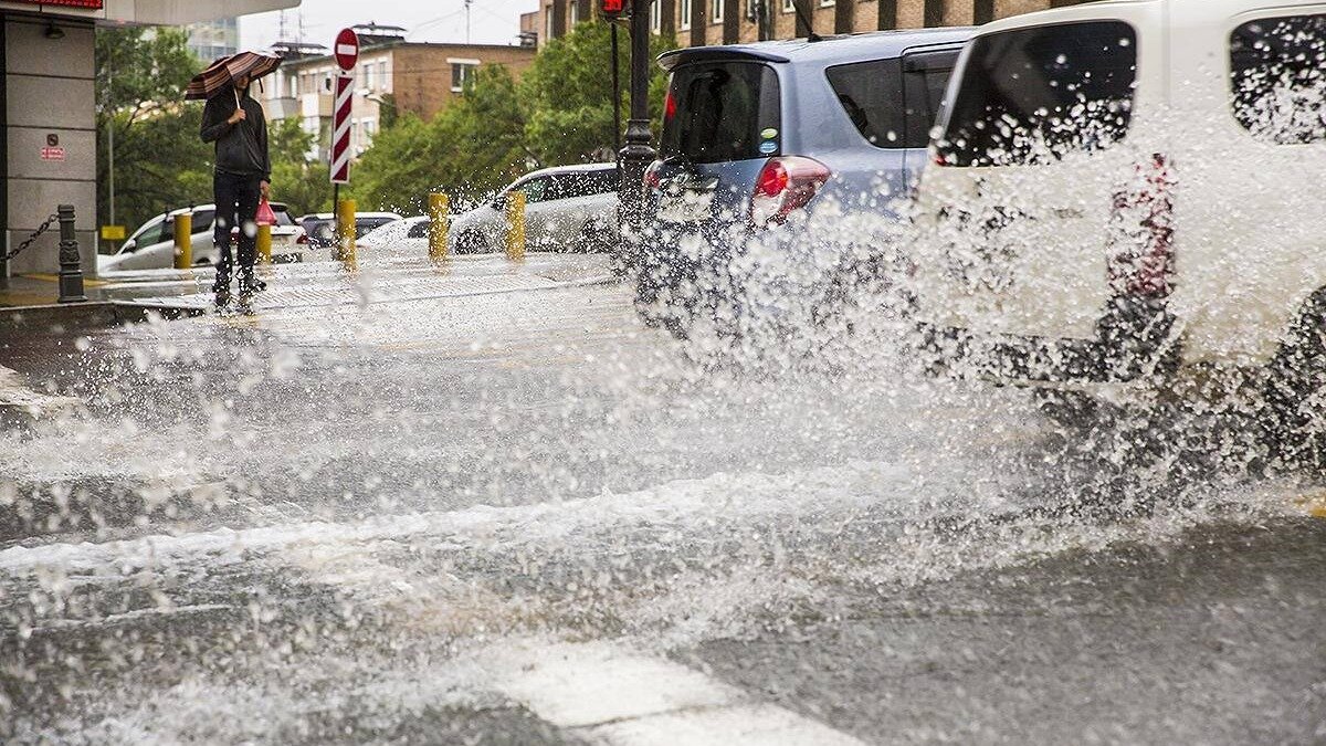     Во Владивостоке ожидается очередной удар непогоды. В пятницу, 25 августа, в городе ожидаются обильные осадки.