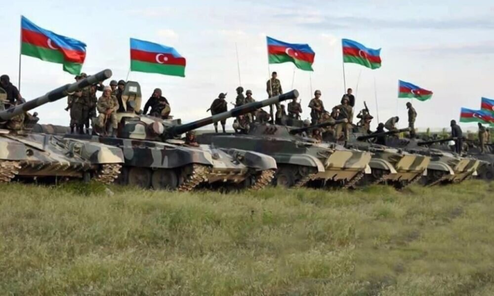 Азербайджанские Т-72 и БМП-3