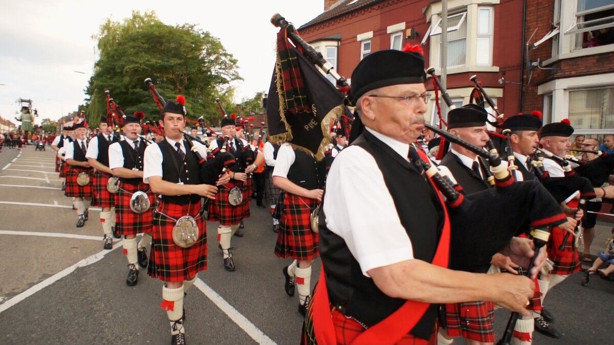 клан фрейзер шотландия килт. шотландцы кланы. клан маккензи шотландия. клан фрейзер шотландия килт. шотландский клан маккензи.