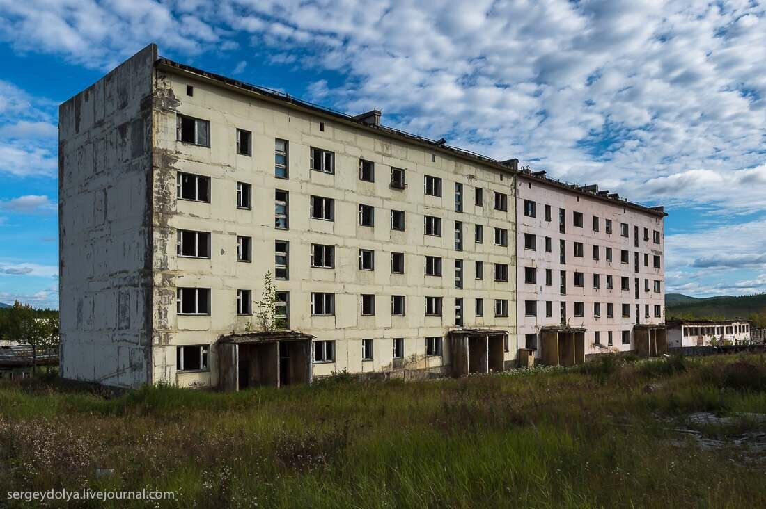 Метеостанция сусуман. Поселок Сеймчан Колыма. Поселок Синегорье Колыма. Сеймчан (посёлок городского типа). Поселок Сеймчан Среднеканский район Магаданская область.
