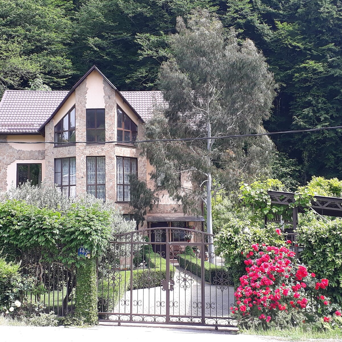 Вот такие домики есть на Мацесте