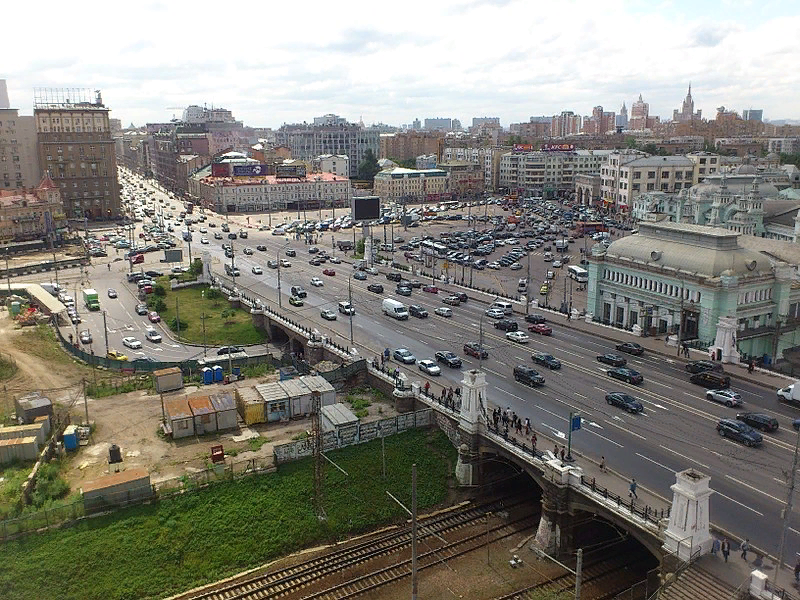 Как «Аэроэкспресс» под мост не пускали: типично русская история, похожая на анекдот. Грустный