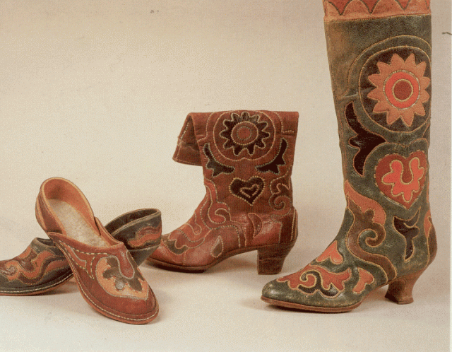 Женская татарская обувь