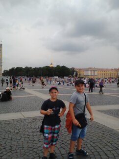 город на них произвел фантастическое впечатление! Фото из личного архива