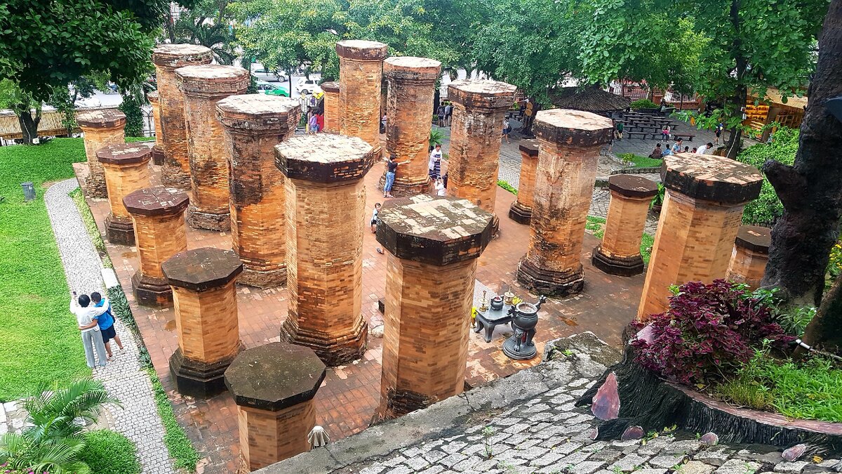 Нячанг, башни По Нагар