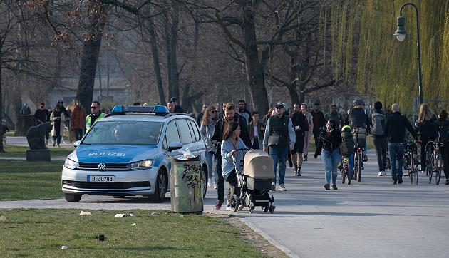 Парк в Берлине. Я очень надеюсь, что фото старое! Источник фото: focus.de