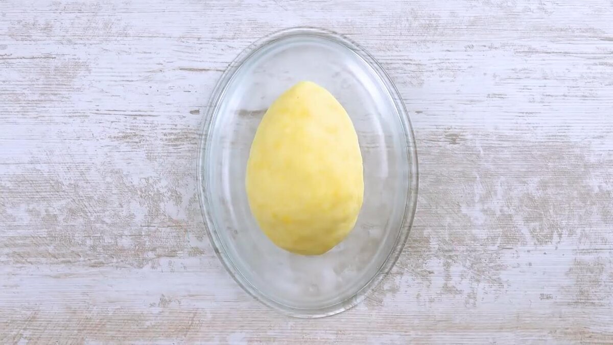 Мясной пирог "Пасхальное яйцо".