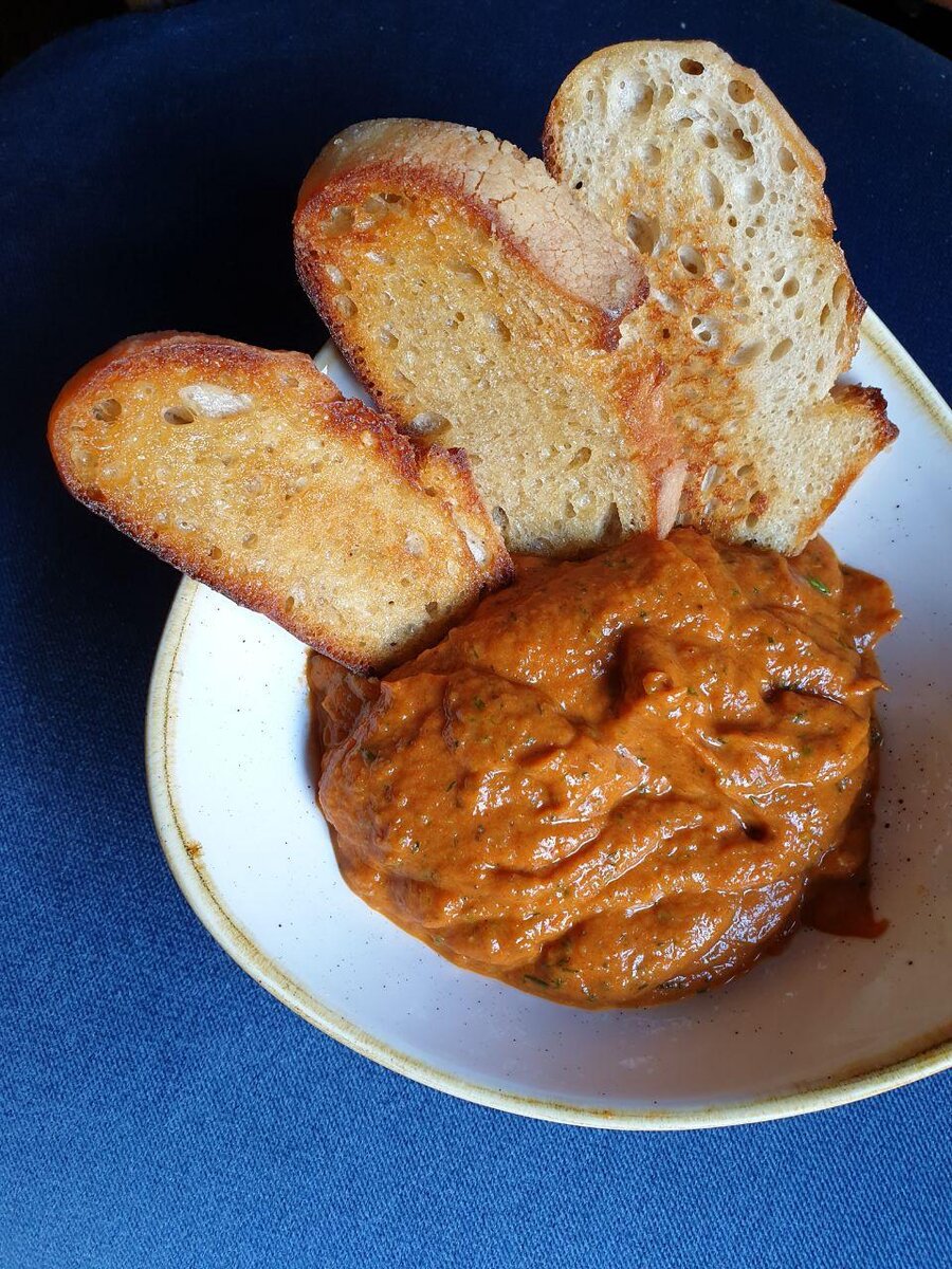 Я бы чего нибудь съел, необязательно мало, лишь бы вкусно. (с) Пшекруй