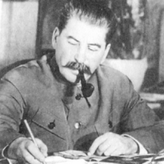 Иосиф Виссарионович Сталин, имевший духовное образование — он учился в духовной семинарии, — часто интересовался вещами, казалось бы, крайне далёкими от марксистского материализма. Тем не менее, Сталин умел эти вещи использовать в собственных интересах и в непримиримой борьбе за власть…