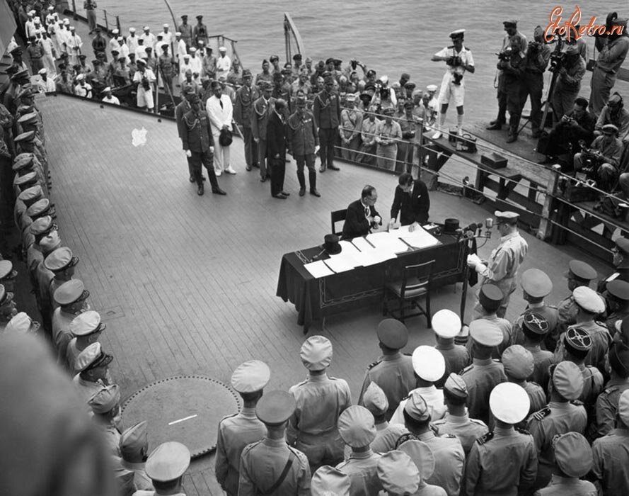 Капитуляция Японии на линкоре "Миссури". 2 сентября 1945 года