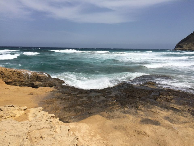 Пустые пляжи без туристов  