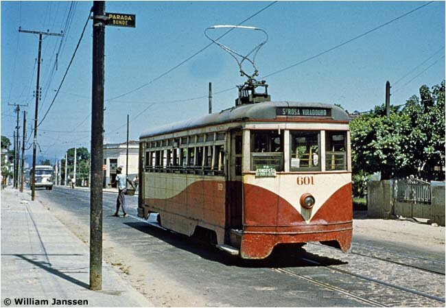 Фотография была сделана в районе Санта-Роза в январе 1957 год
