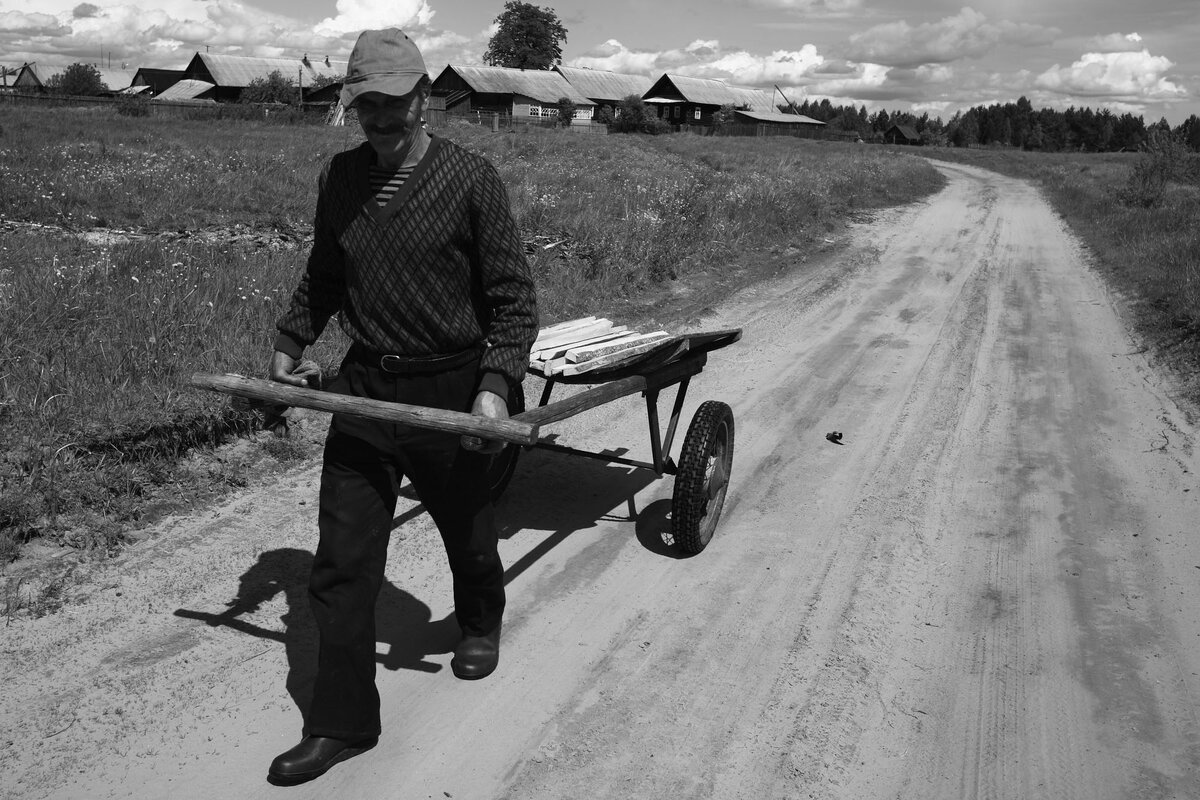 Лица русской глубинки, в этих фотографиях всё - надежда, боль, отчаяние и любовь.