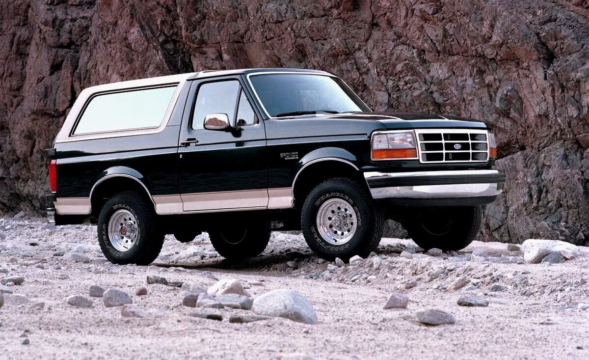 Это V поколение Ford Bronco